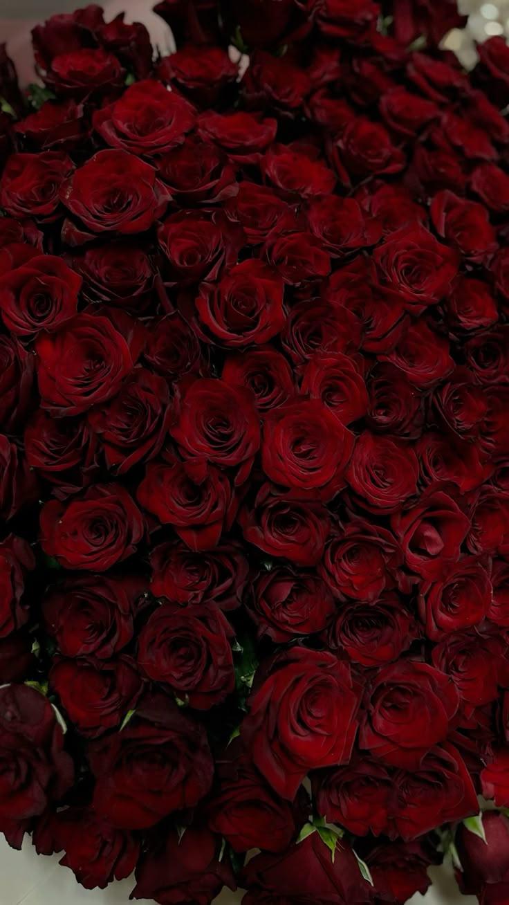 WindGroveStudio workshop space where corporate flower arrangements are designed and prepared for business delivery